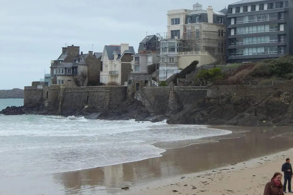 Saint Malo Bel Appartement Neuf Pres Gare Plage Sillon Intramuros Parking Prive Apartment